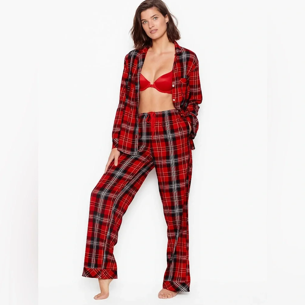 Victoria’s Secret Sleep Dreamer Red Flannel Long Sleeve Pajama Set Large